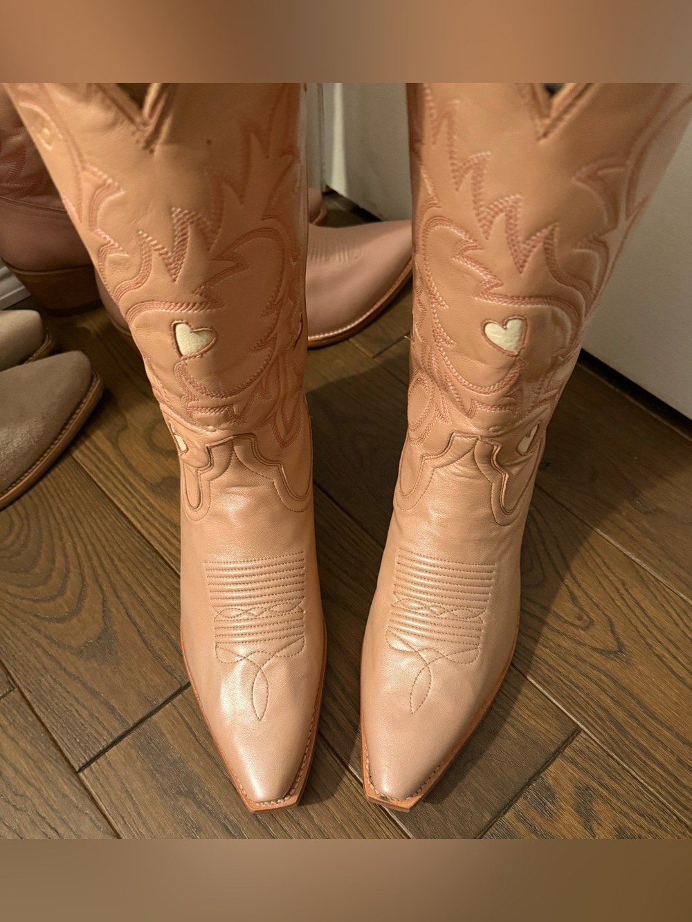 Tecovas Rose Gold Hearts - Picture 3 of 5